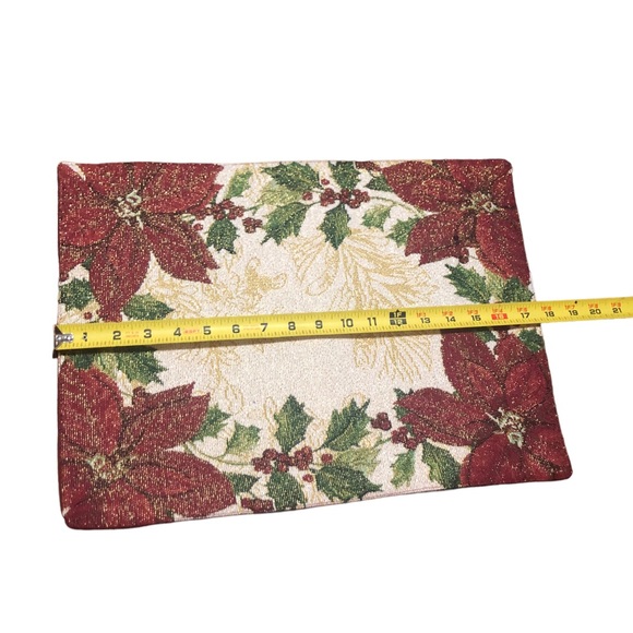 Poinsettia christmas cloth fabric placemats set of four - Picture 3 of 5